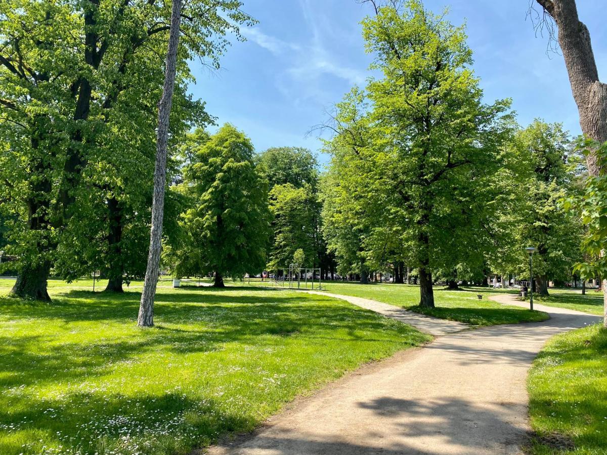 Park & Play Lägenhet Banja Luka Exteriör bild